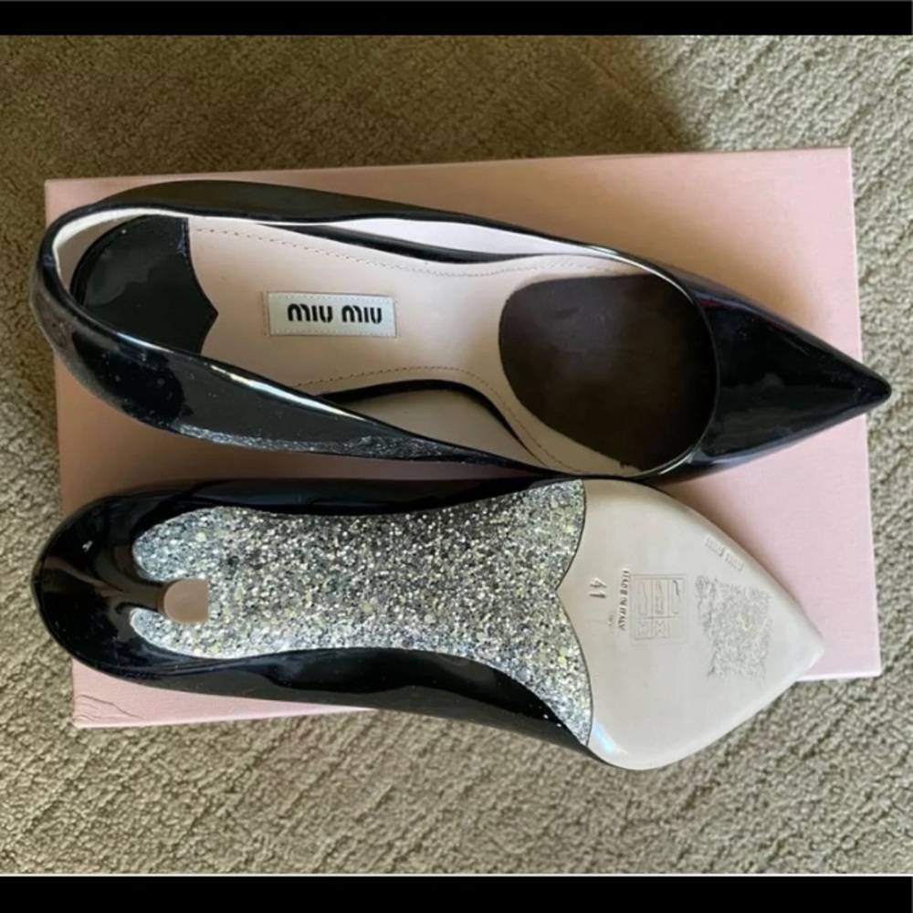 ***SOLD***BNWT Miu Miu Patent Leather Heels Sz 41